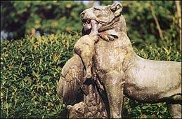 Photo: sculpure - lion.