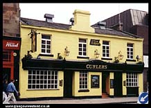 Curlers Bar- the oldest pub in area (17th century)