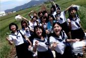 Photo: swing girls.