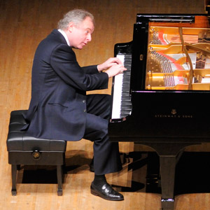 Photo: andras schiff.