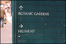 Photo: Sign to Botanics.