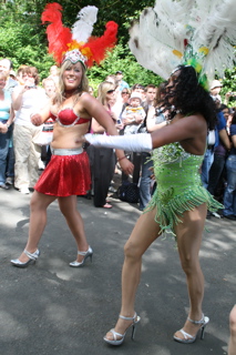 happy dancers. Photo: happy dancers.