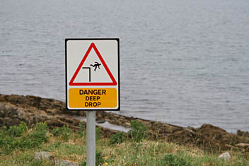Photo: Irish road sign: steep drop.