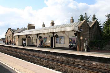 Photo: Linlithgow train station.