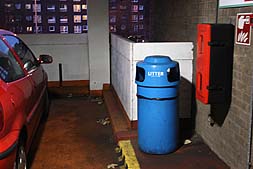 Glasgow Car park litter bin. Photo: Glasgow Car park litter bin.