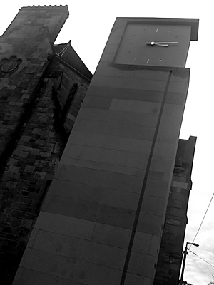 New clock Gibson Street. Photo: New clock Gibson Street.