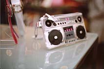 Photo: Purse looking like a radio.