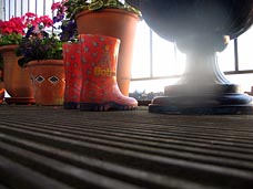Bob the builder red wellies. Photo: Bob the builder red wellies.
