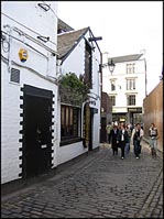 Photo: Ruthven Lane.