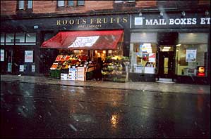 Photo: Snowing on Byres Road.