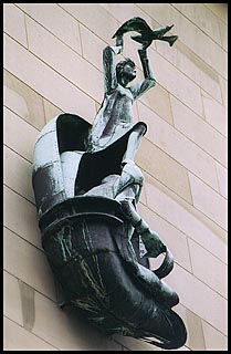 Photo: Statue.