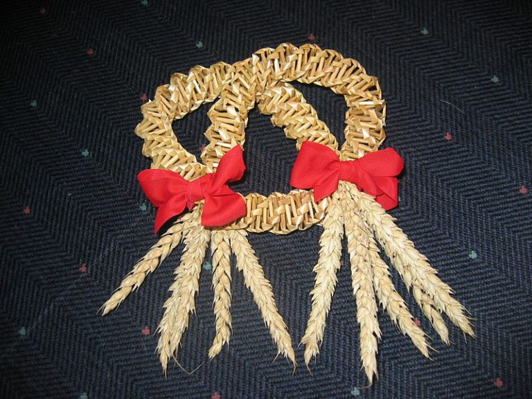 Corn Dollies by Mary Irvine Glasgow West End