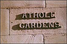 Photo: Athole Gardens street sign.