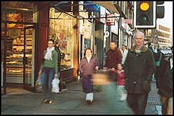 Photo: Shoppers on Byers Road.