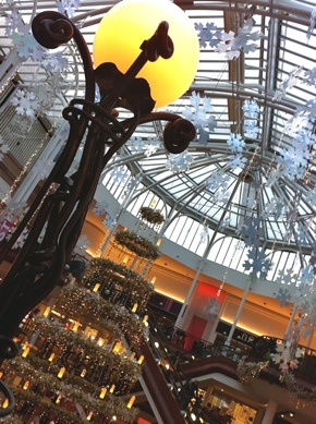 Photo: Princess Square at Christmas.