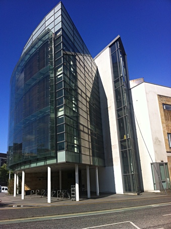 Photo: Glasgow University Building University Avenue.