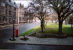 Photo: Glasgow University Professor Square.