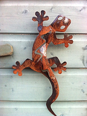 Photo: Tin Lizzie Lizzard.
