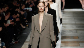 power-suit_film_detail 2