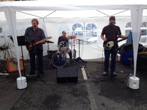Queen Margaret Street Party Mothers Ruin band