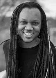Tendai Huchu