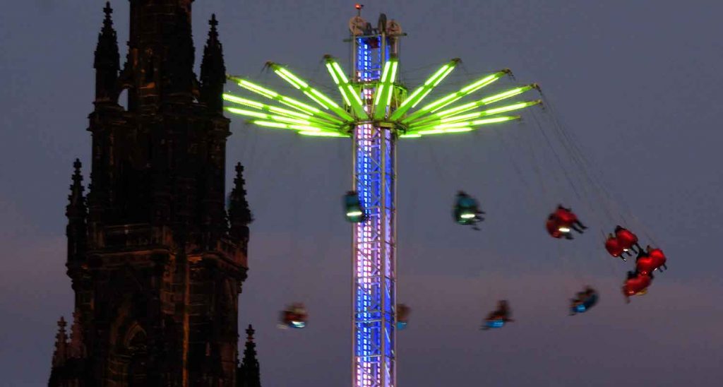 Showtime. Edinburgh at Christmas