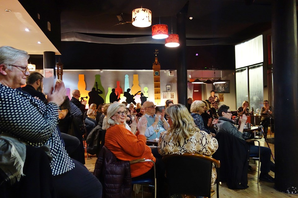 crowd lindas launch