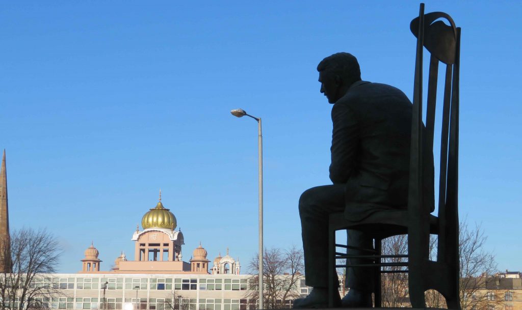 Seat with a view. CRM Statue. Glasgow