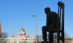 Seat with a view. CRM Statue. Glasgow