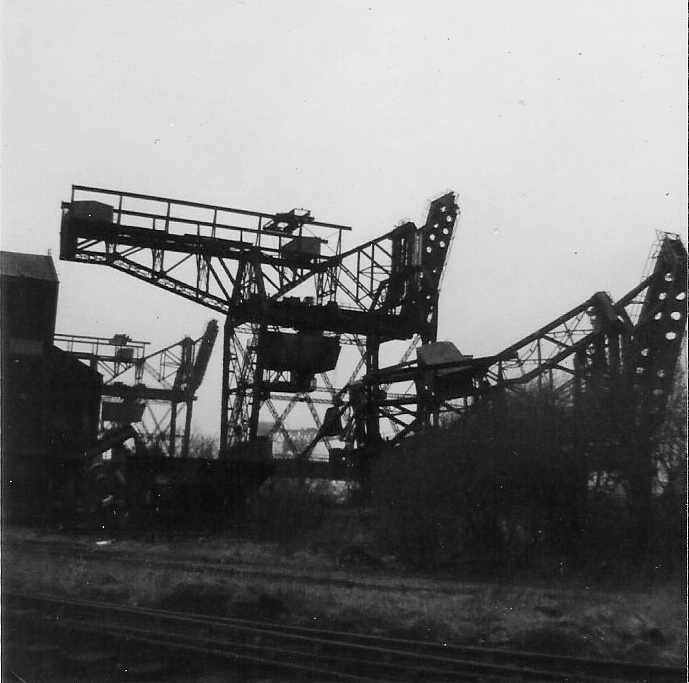 Cranes, at Iron Ore Terminal Kingston Quay 1981 001 (2)