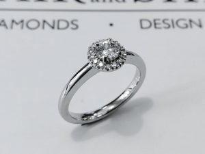 engagement ring diamond b and s