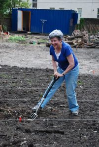 Esther+at+start+of+garden