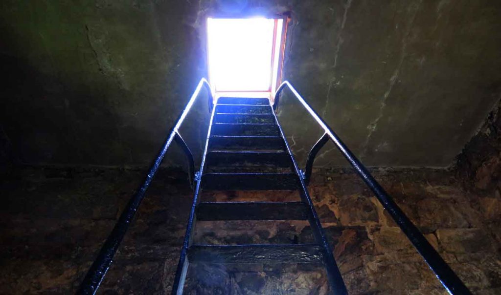 ladders crookston castle