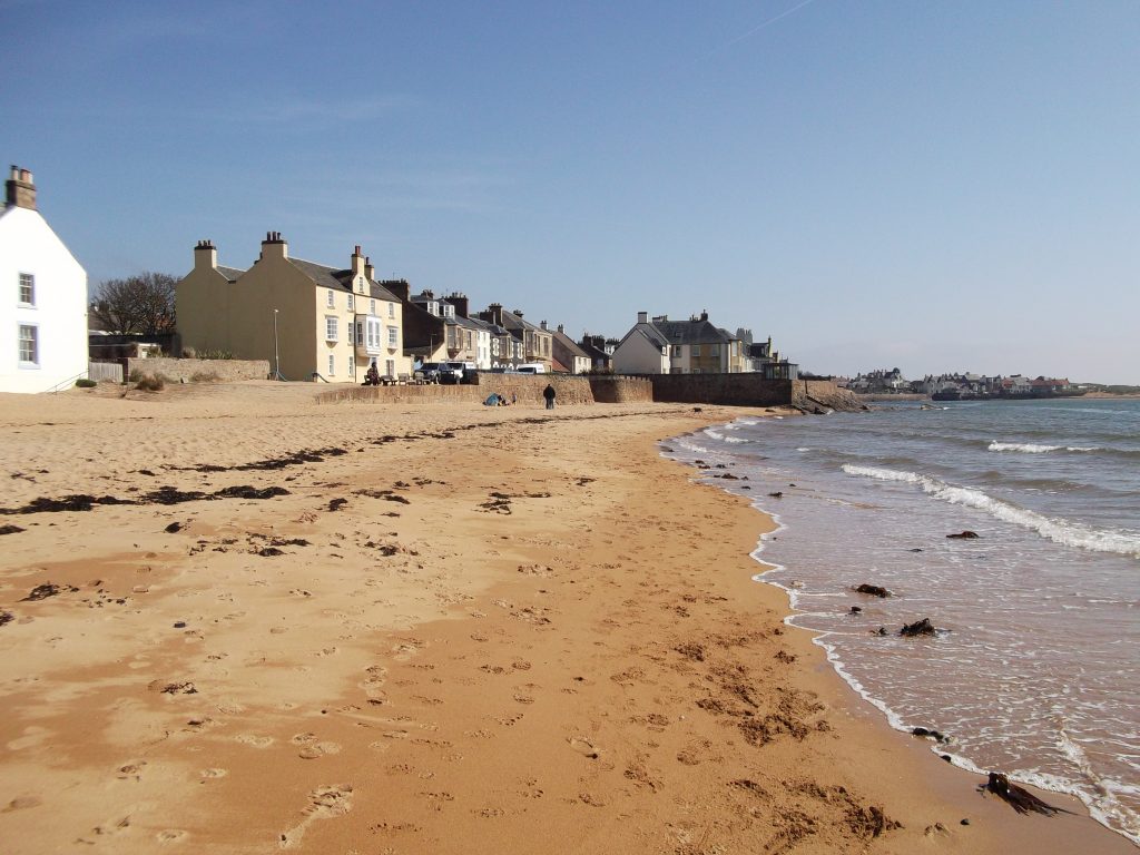 Elie beach