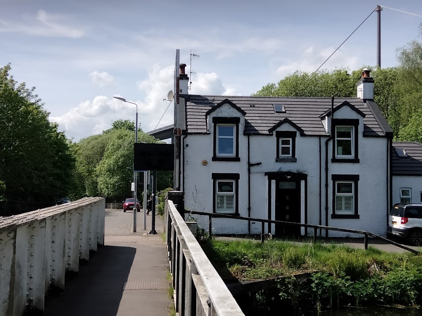 lockkeepers house erskine ferry road