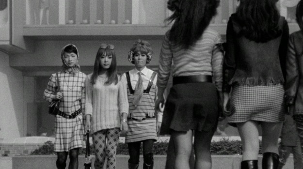 funeral parade of roses