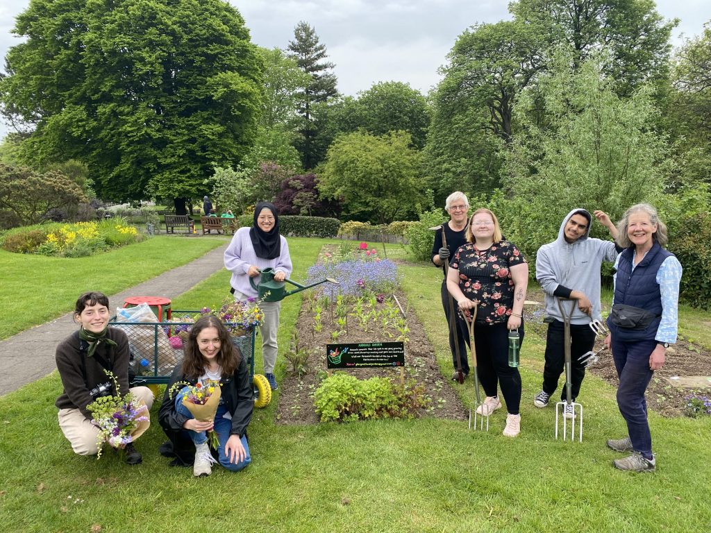 volunteers glasgow flower gardens