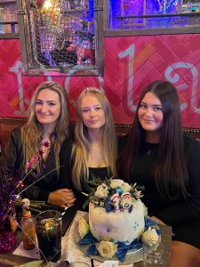 Ashlyn, mum Val and sister Kayla
