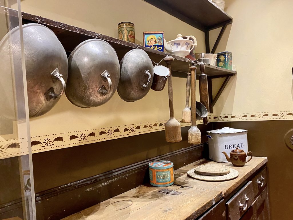 Cooking utensils
