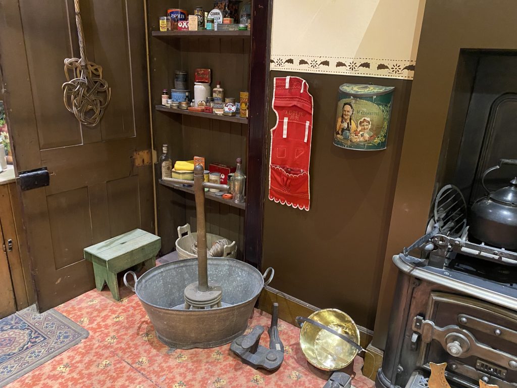 Kitchen range