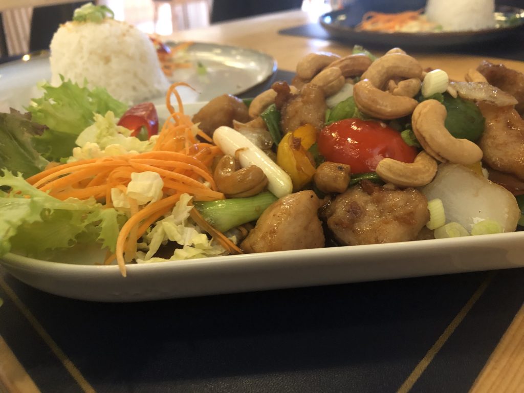 chicken and cashew nuts